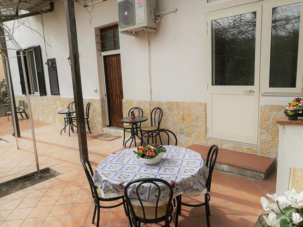 Hotel Aloha House Formia Zewnętrze zdjęcie